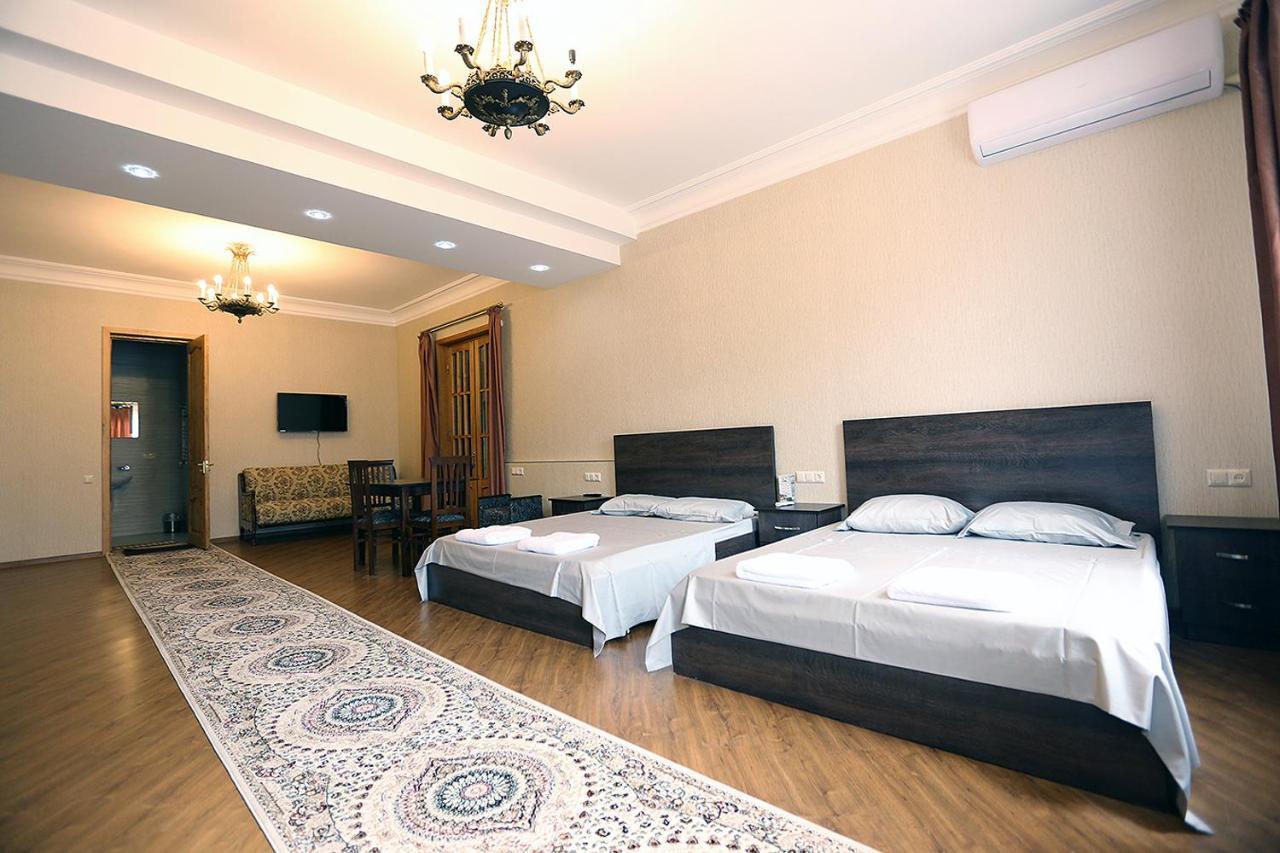 Center Villa Kutaisi Bagian luar foto