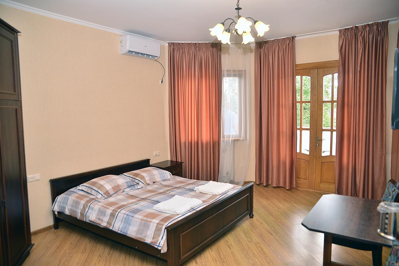 Center Villa Kutaisi Bagian luar foto