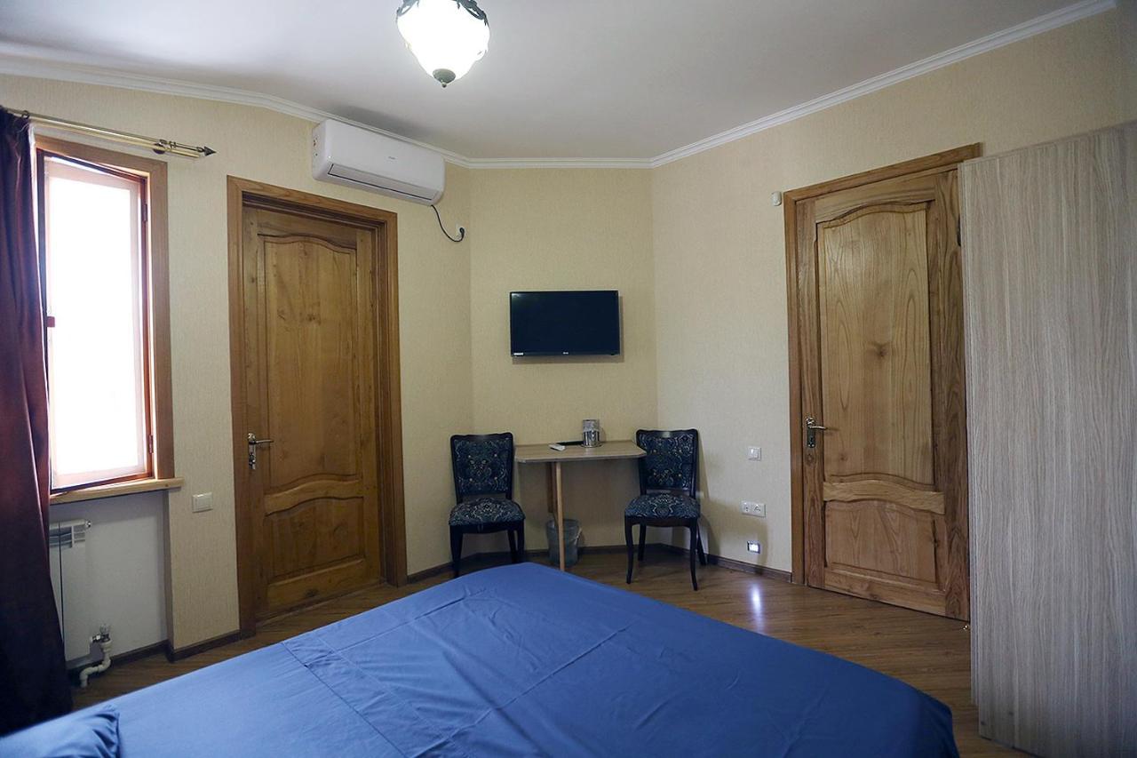 Center Villa Kutaisi Bagian luar foto