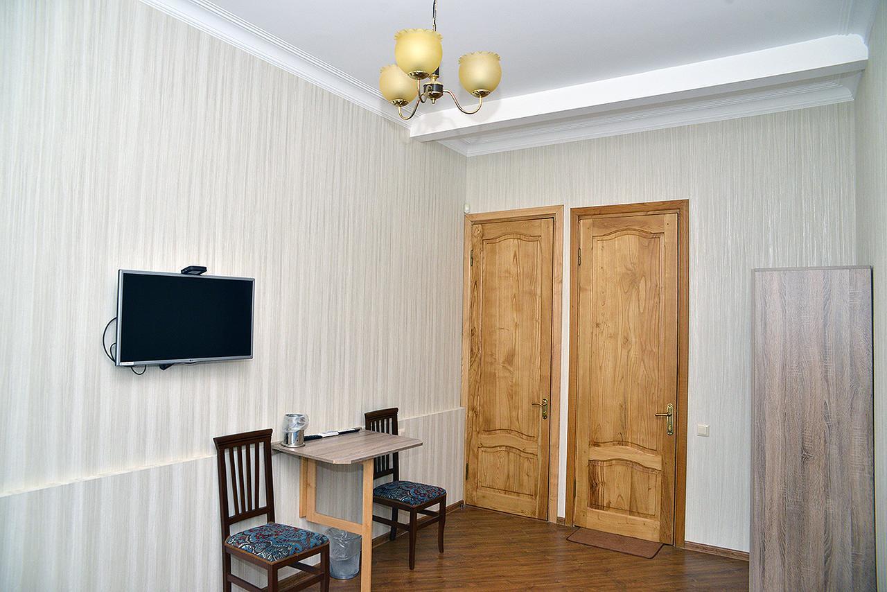 Center Villa Kutaisi Bagian luar foto