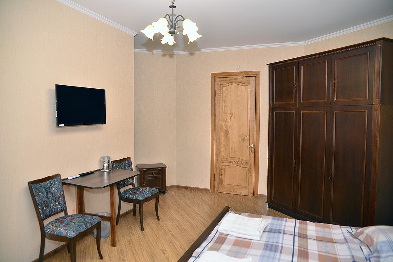 Center Villa Kutaisi Bagian luar foto