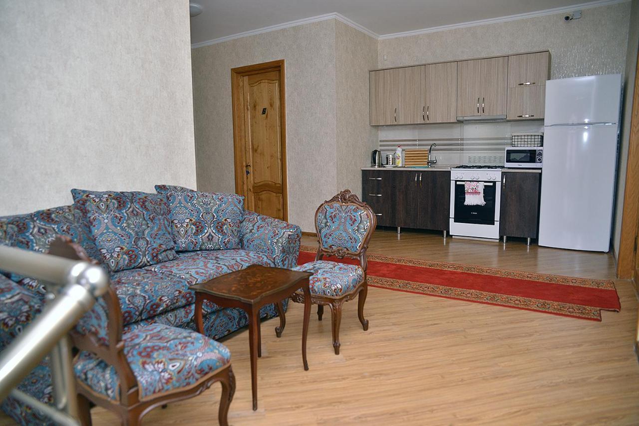 Center Villa Kutaisi Bagian luar foto